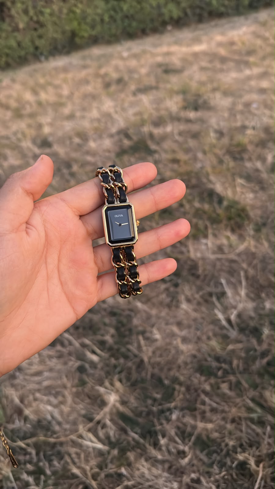 MONTRE B